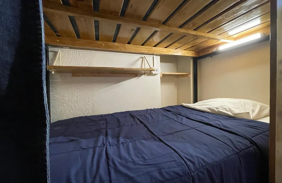 Hostal La Isla-1
